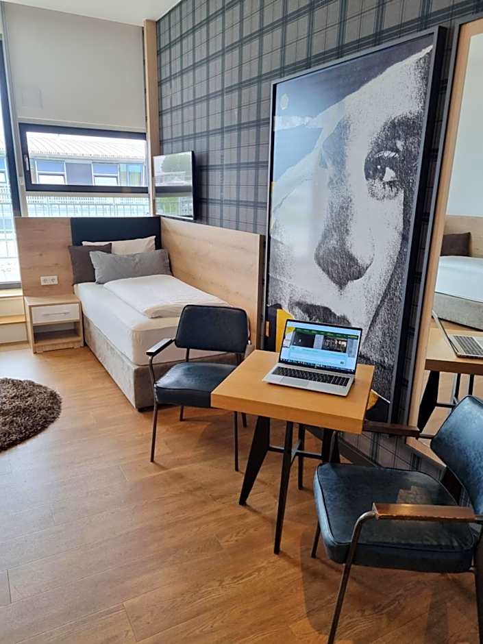my MINGA Airport serviced Apartments