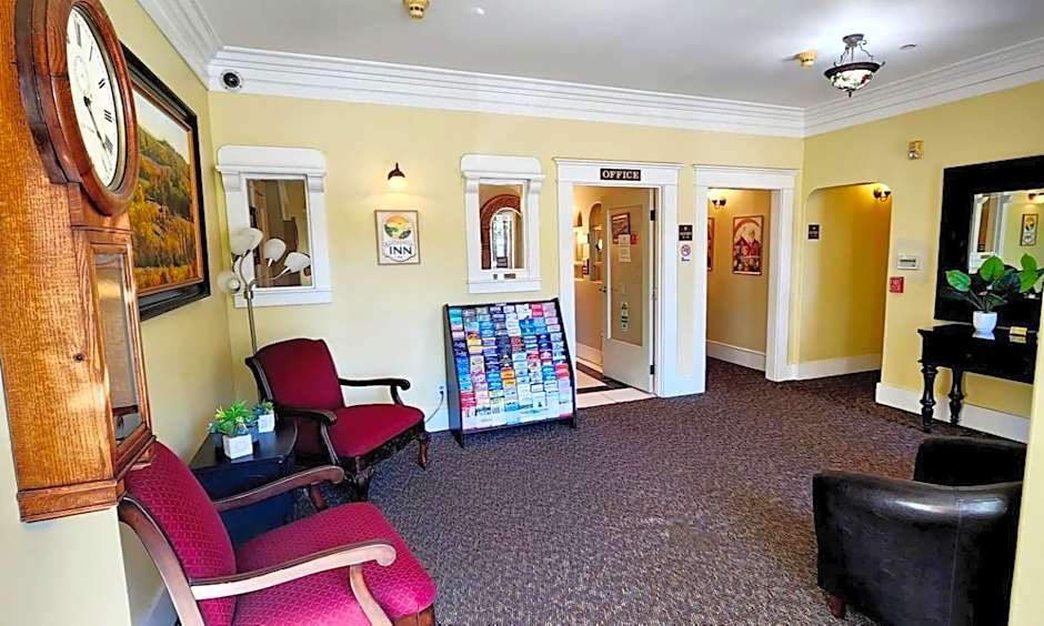Santa Paula Inn