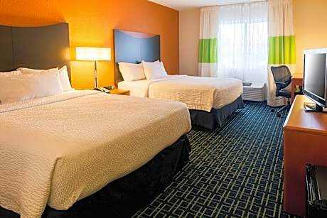 Queen Room with Two Queen Beds and Bathtub - Mobility Access/Hearing Accessible