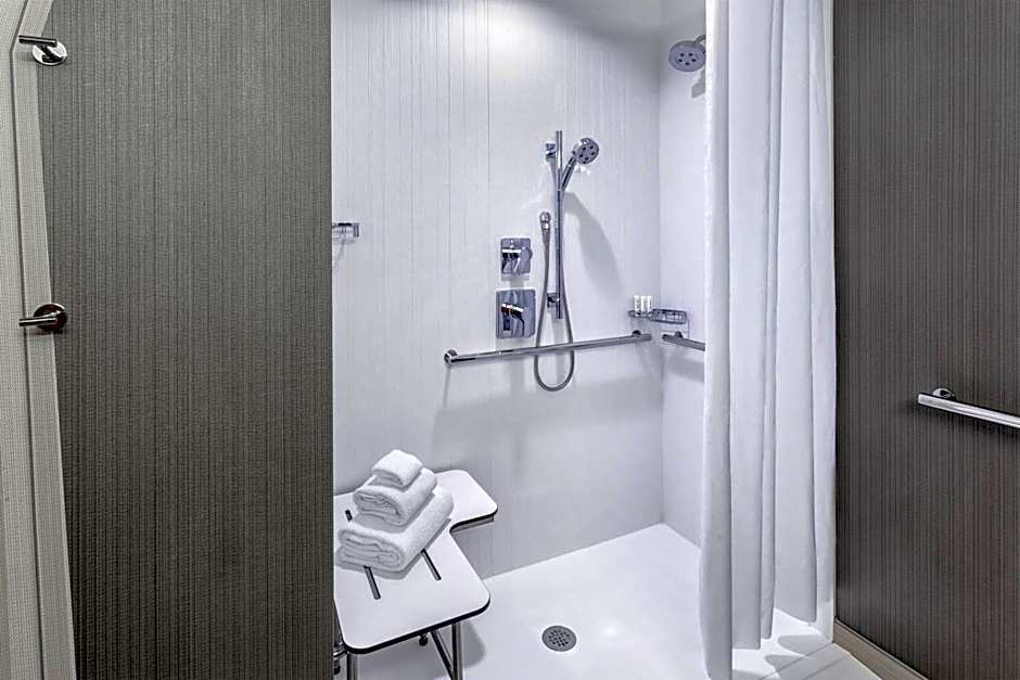 Courtyard by Marriott Wayne Fairfield