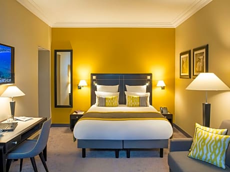 Privilege room with sea view - 1 double bed or 2 single beds and sofa