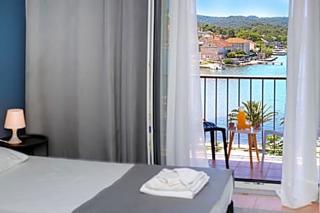 Standard Sea View Twin Room
