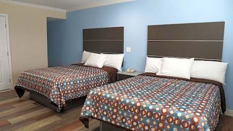 Superior Queen Room with Two Queen Beds