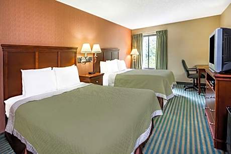 Queen Room with Two Queen Beds - Disability Access/Non-Smoking