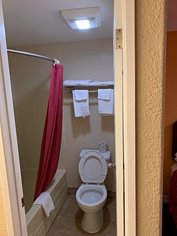 King Room - Non-Smoking