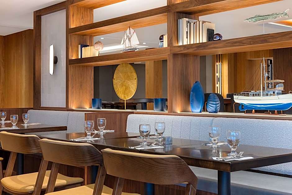 DoubleTree by Hilton Kingston