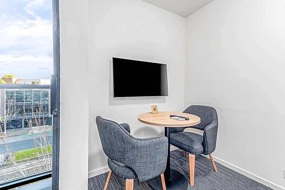City Edge North Melbourne Apartment Hotel