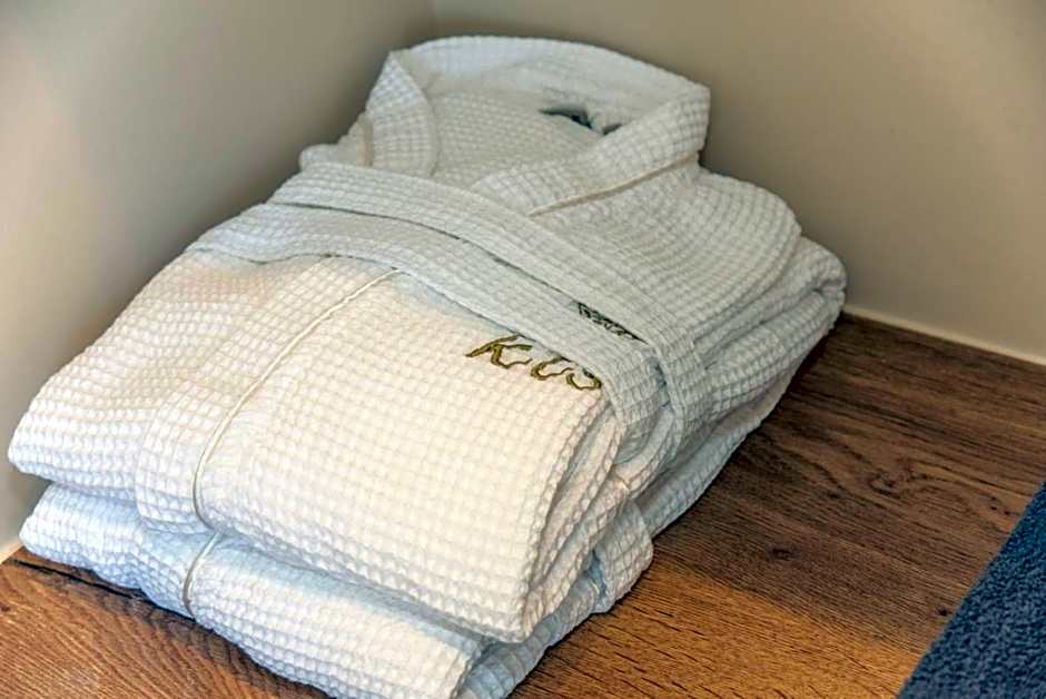 Kaiser Luxury Suites