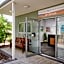 Airport Apartments by Vetroblu