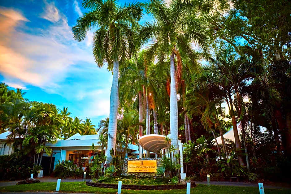 Alamanda Palm Cove Resort by Lancemore
