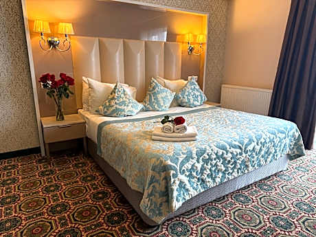 Double Room with Pool View