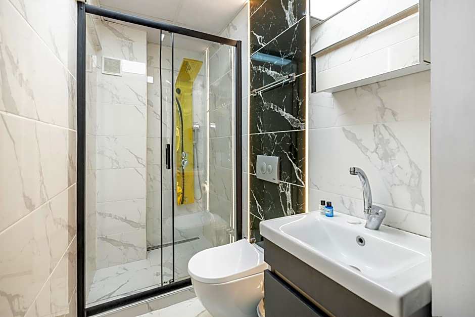 AYKA APART SUiTES OLD CITY