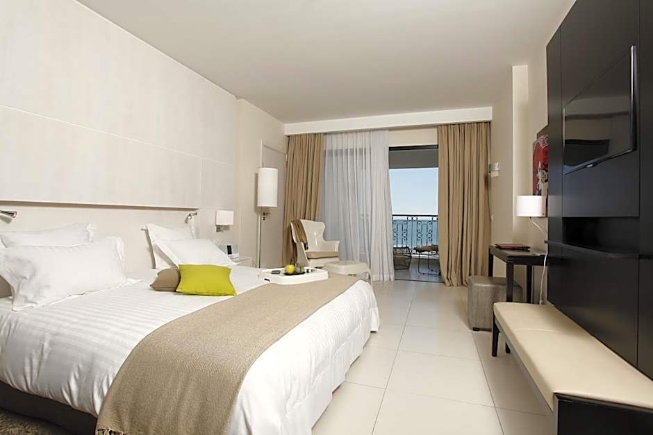 Photo 1 of 8 of Front De Mer  Double Room (2 Adults)