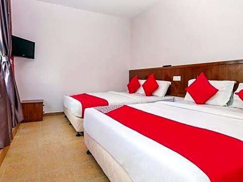 OYO 984 Kings Hotel
