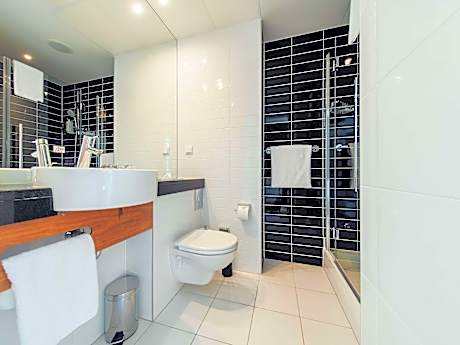 Standard room with one double bed and sofa bed