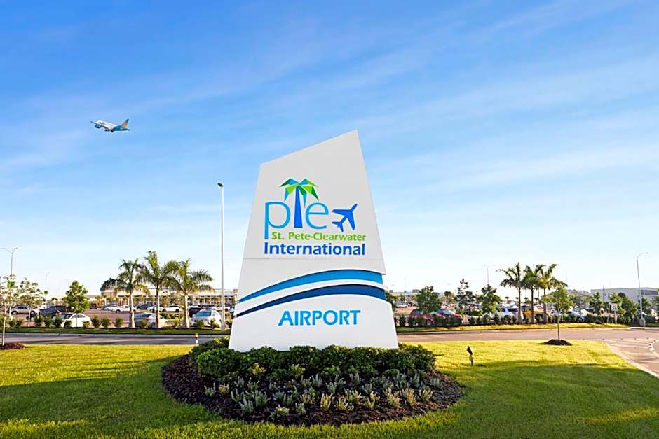 Holiday Inn Express St. Petersburg North / I-275 By IHG