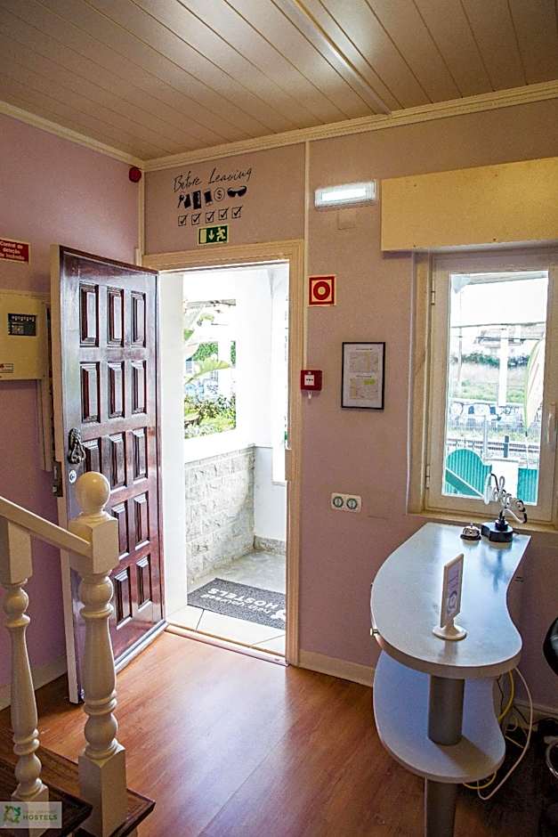 Help Yourself Hostels - Carcavelos Coast