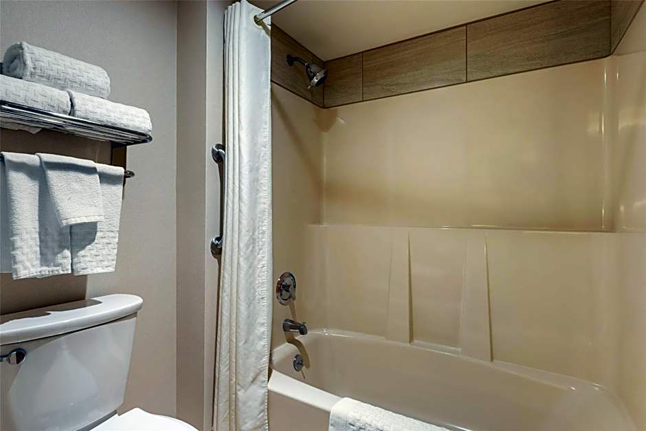 Best Western Plus Harbor Plaza And Conference Center