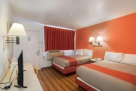 2 Full Beds | Non-Smoking, Micfridge