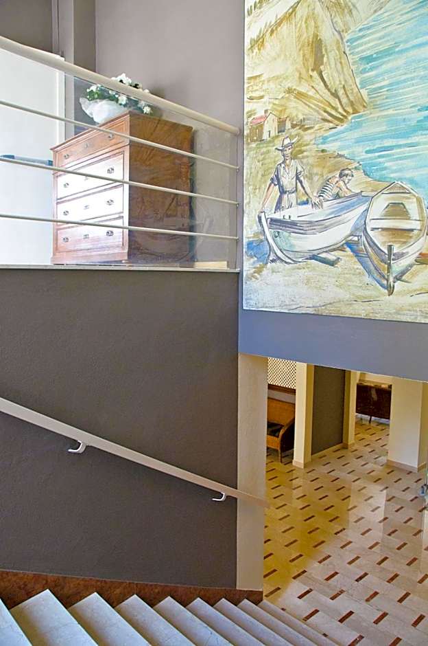 HOTEL TRIONFAL - Fronte Mare - Vicinissimi al Centro