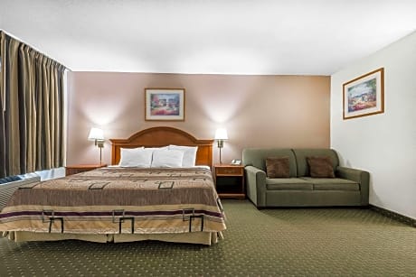 Suite - King bed - Efficiency