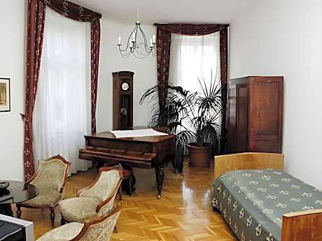 Budapest Winter Invitation Single