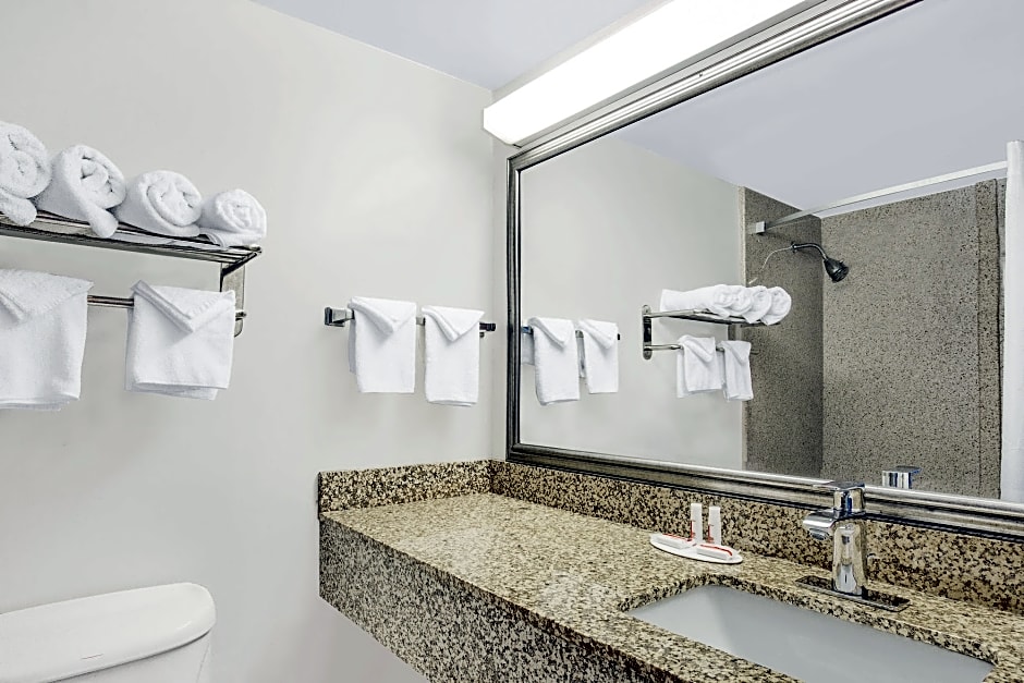 OCEAN HOLIDAY - Virginia Beach VA 2417 Atlantic 23451