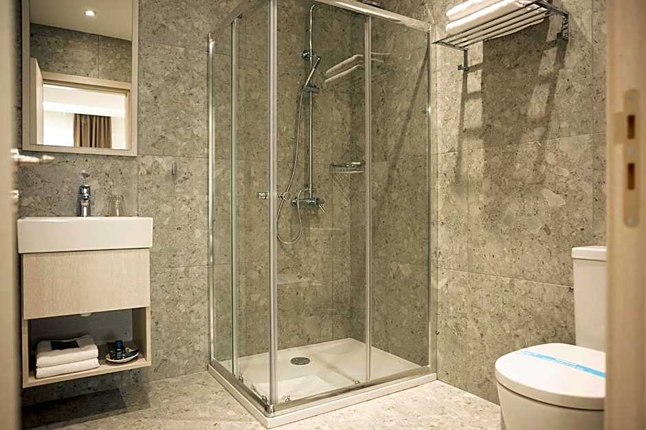 Roseum Boutique Hotel