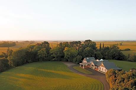 Hiwinui Country Estate