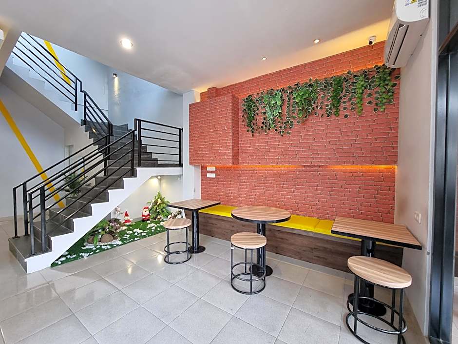 Capital O 90874 Millenium Inn 2