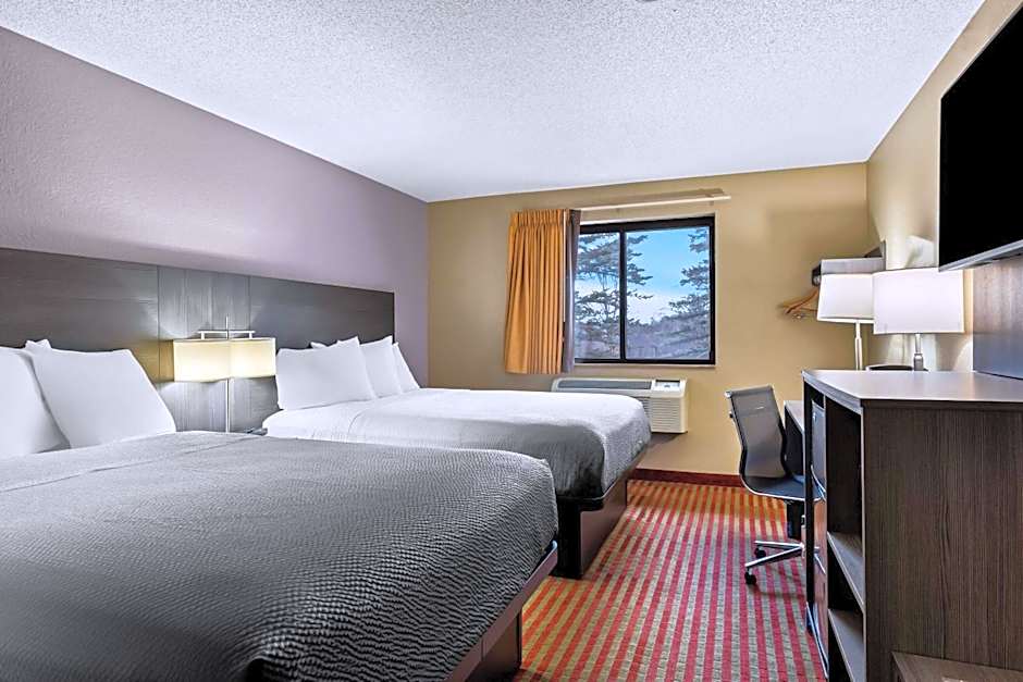 Super 8 by Wyndham Amsterdam