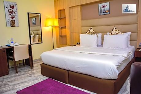 Queen Suite