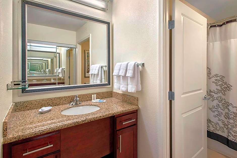Residence Inn by Marriott Alexandria Old Town South at Carlyle