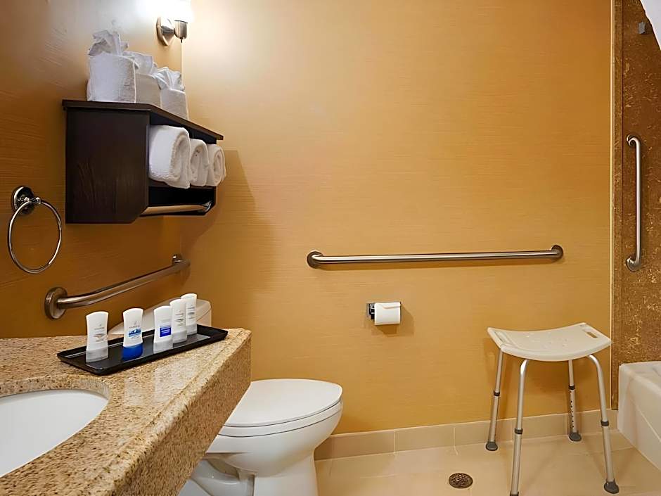 Best Western Plus Midland Suites