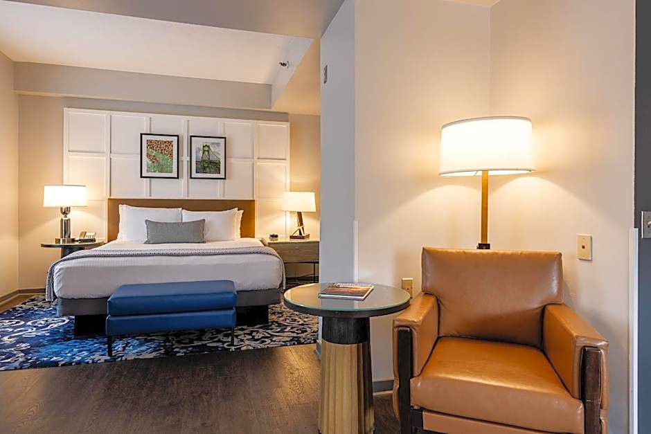 Heathman Hotel