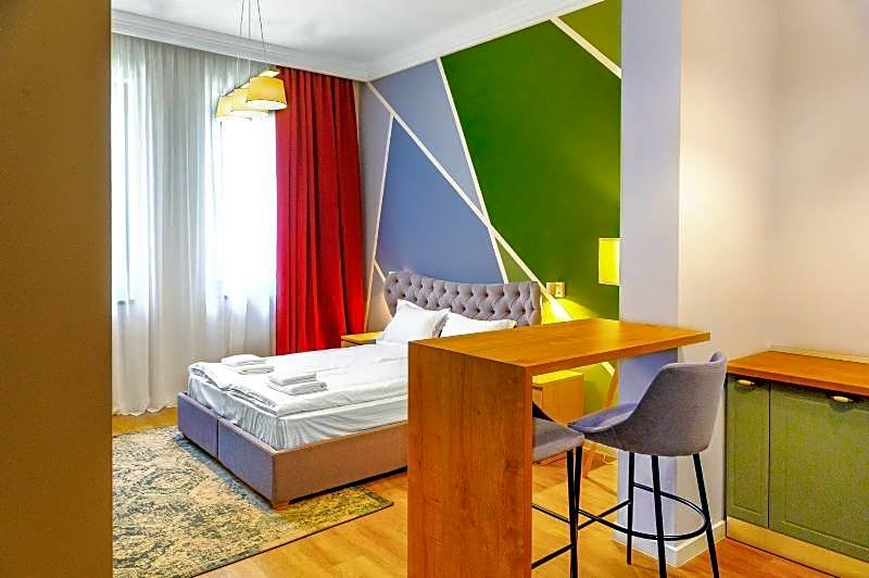 H11 Downtown Apartments
