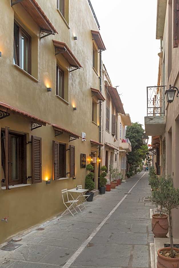 Cressa Suites (Adults Only)