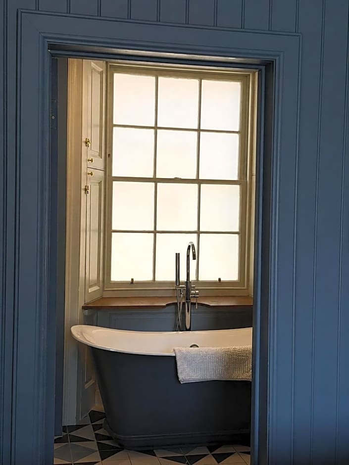 The Customs House Hotel