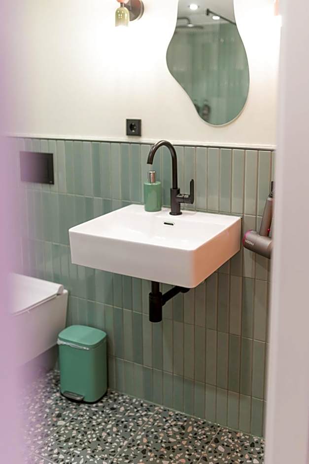 RetroPop Design Apartment , Designerzimmer für je 2 Personen, Top Lage, WIFI