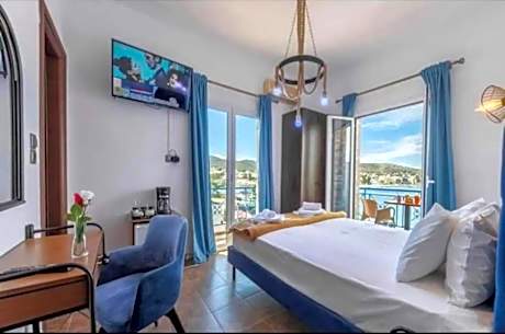 Blue Hotel Salaminas