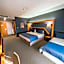 Roof 264 Hotel & Suites