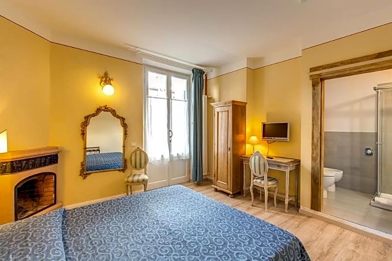 Hotel Azzi