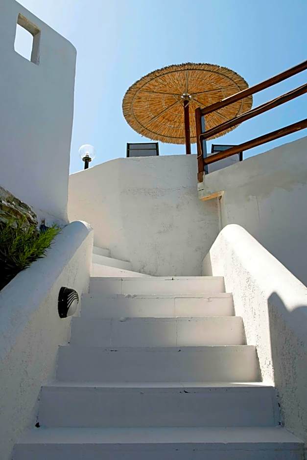 Thalia Bloom Villa Apartments