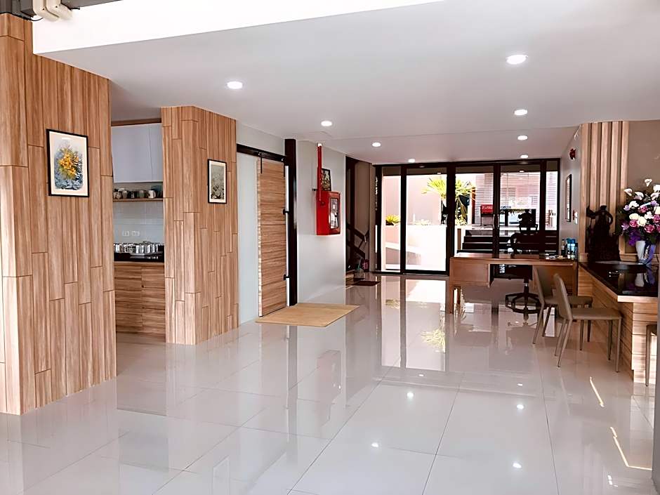 Sattahip 9 Boutique Hotel