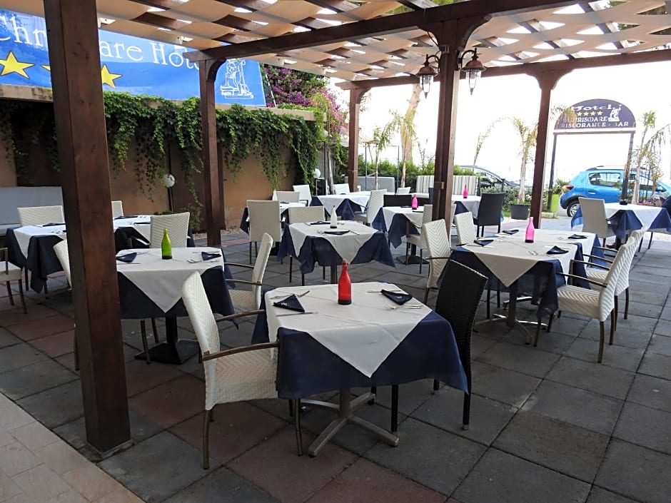 ChrisMare Hotel