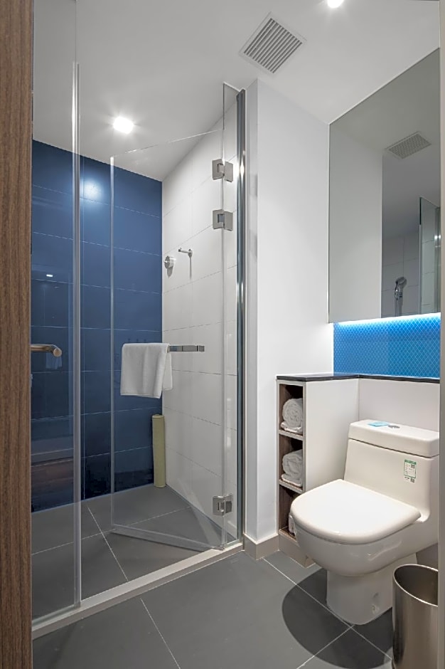 HOLIDAY INN EXPRESS Shanghai Tourism Zone