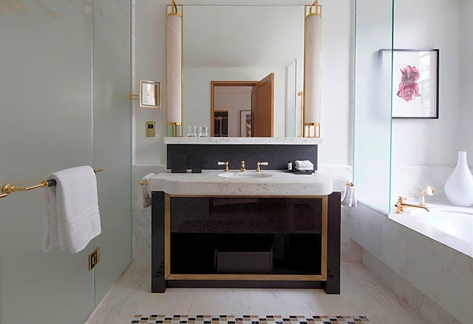 Four Seasons Hotel London at Ten Trinity Square