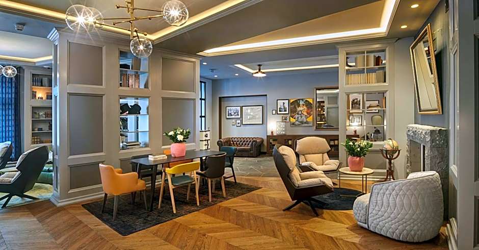 Konsulat Hotel Reykjavik, Curio Collection by Hilton