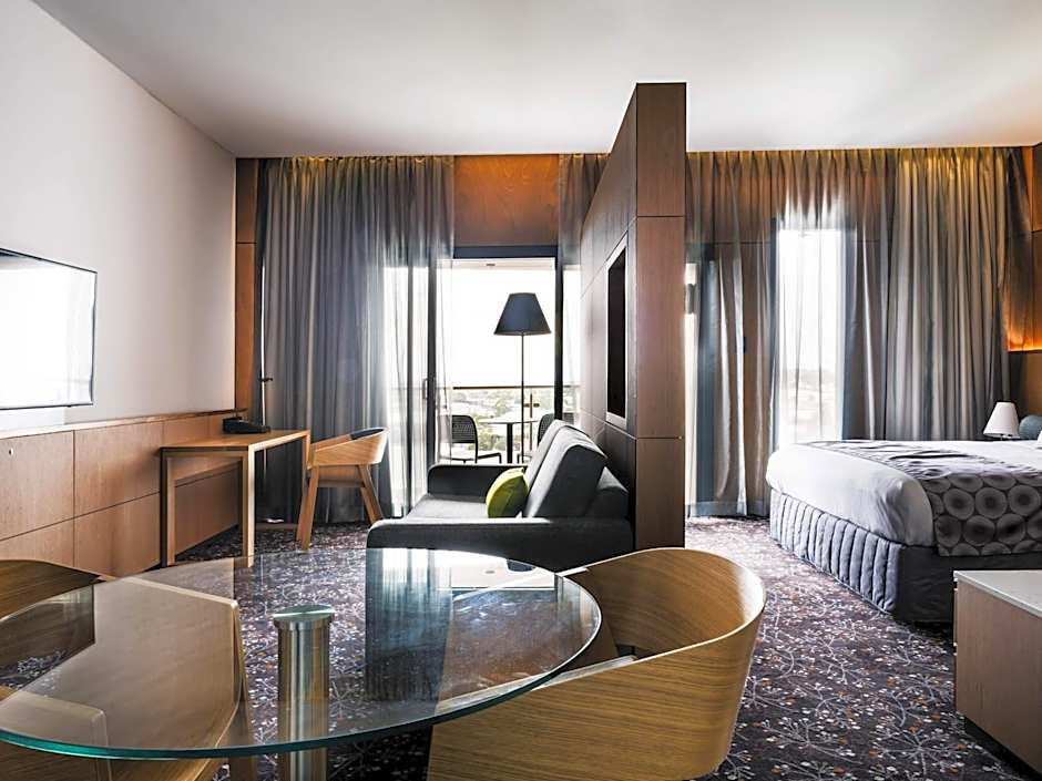 Mercure Sydney Liverpool Hotel