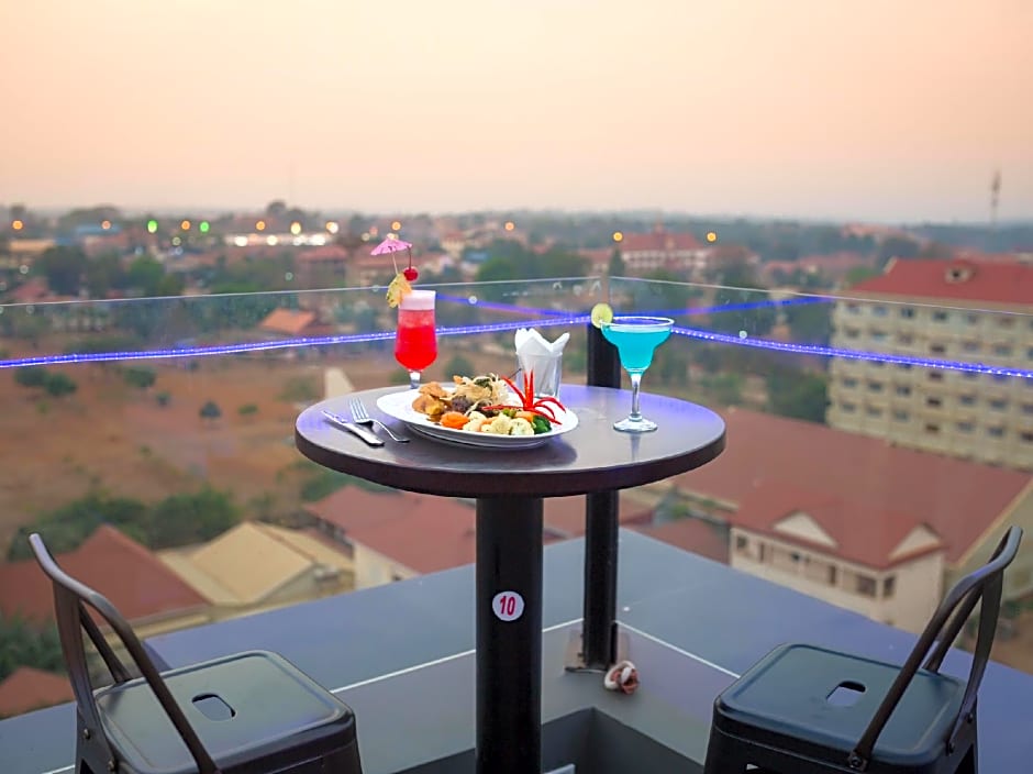 Yeak Loam Hotel